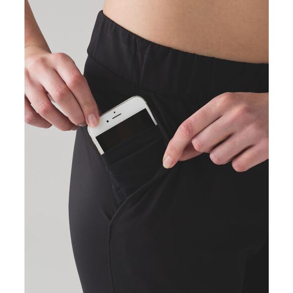 Lululemon On The Fly Pant *28" Black Size 2 - Picture 8 of 8